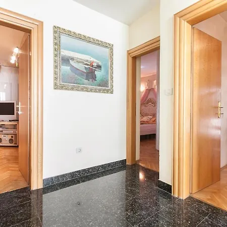 Apartment Chiara