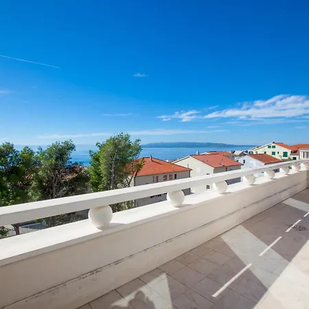 Chiara * Макарска